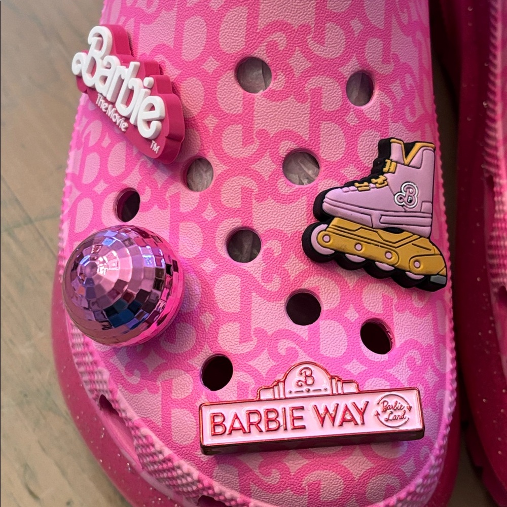 Crocs Barbie Movie Mega Crush - Picture 12 of 15